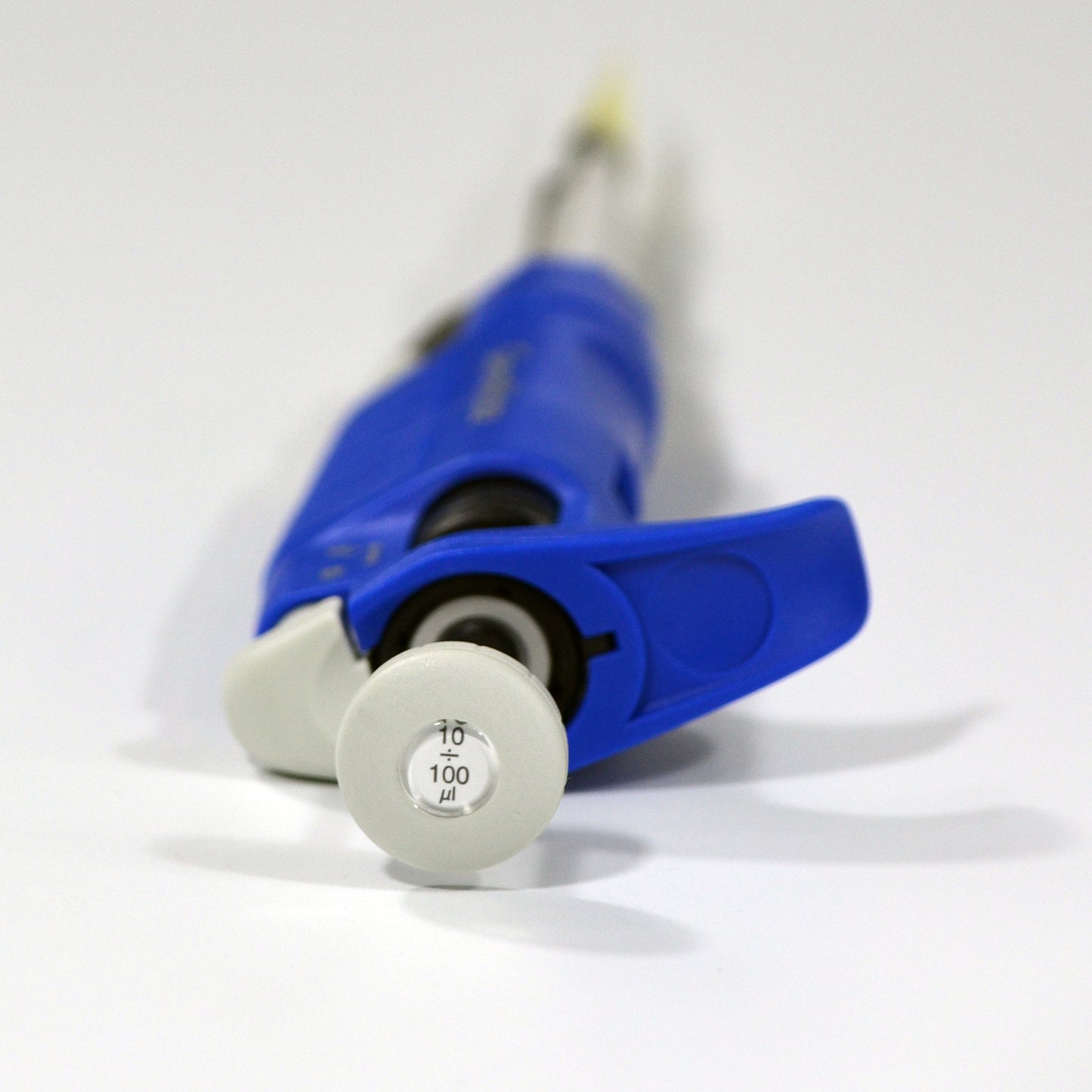 Adjustable Digital Pipettes image 9